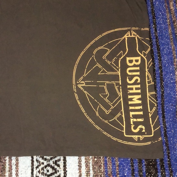 Bushmills Irish Whiskey Tee Shirt - Picture 5 of 12